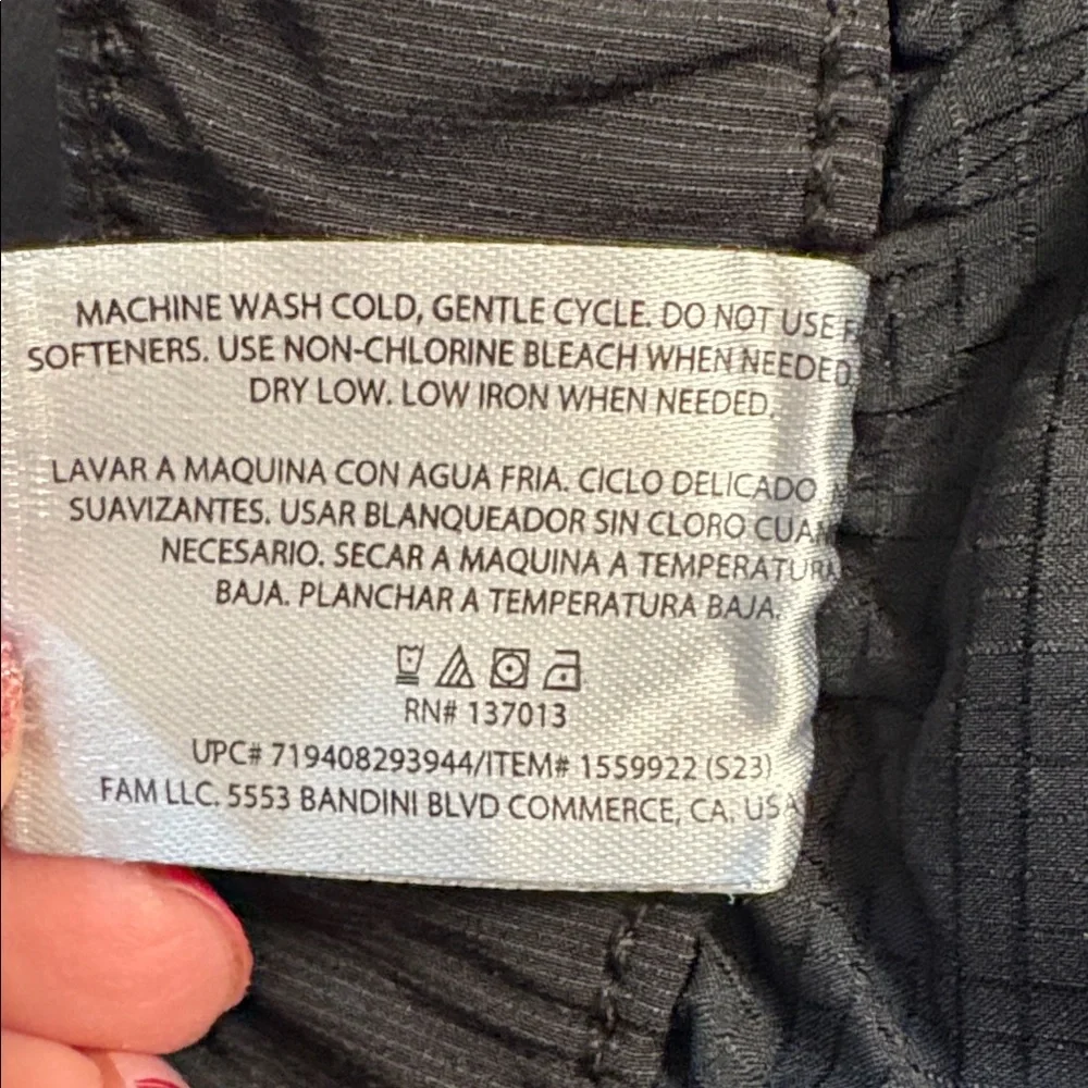 Banana Republic Black Flat Front Men Shorts size 38 waist-elastic - Picture 6 of 7